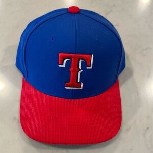 ⚾️Texas Rangers Corduroy Bill Snap Back by Mitchell &Ness⚾️